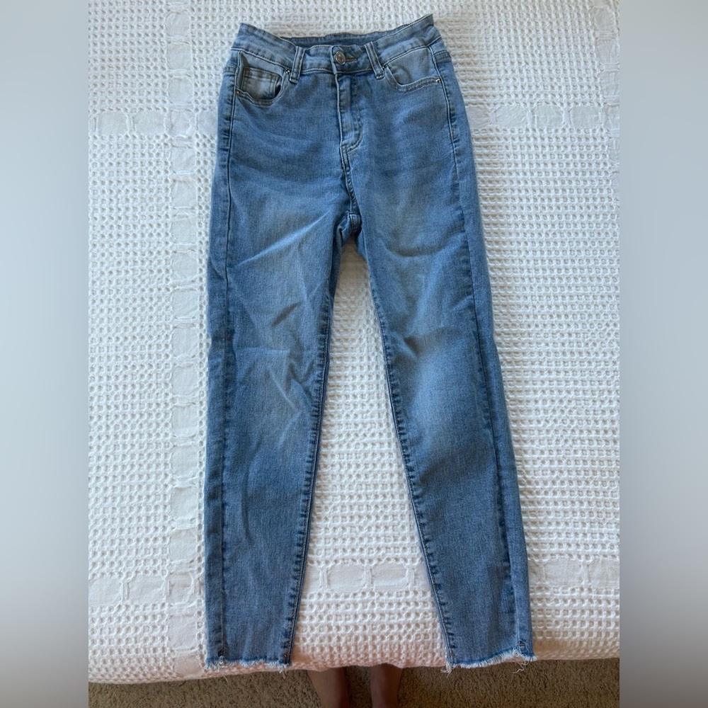 Light Wash Raw Hem Skinny Jeans